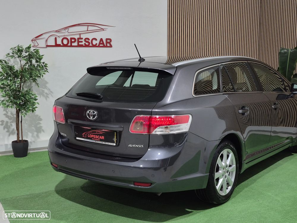 Toyota Avensis 2.0 D-4D Exclusive +Pele+GPS — fotografia 6