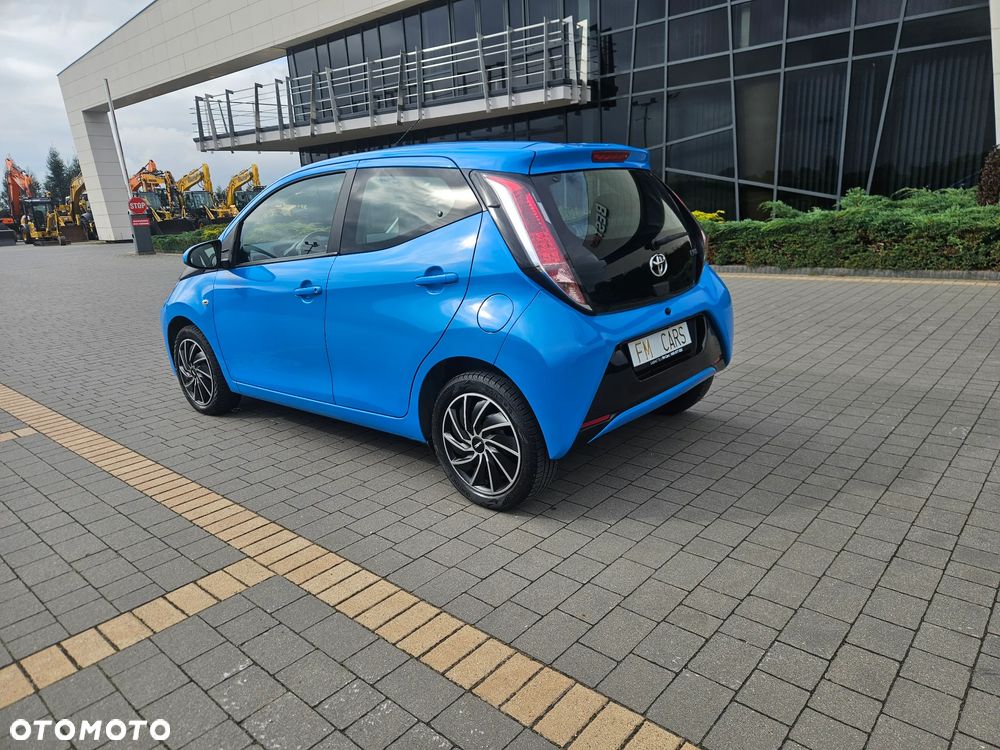 Toyota Aygo x-play - 24