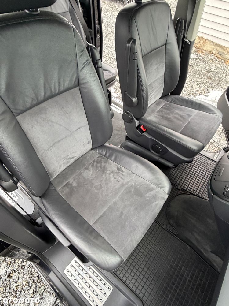 Volkswagen Multivan - 24