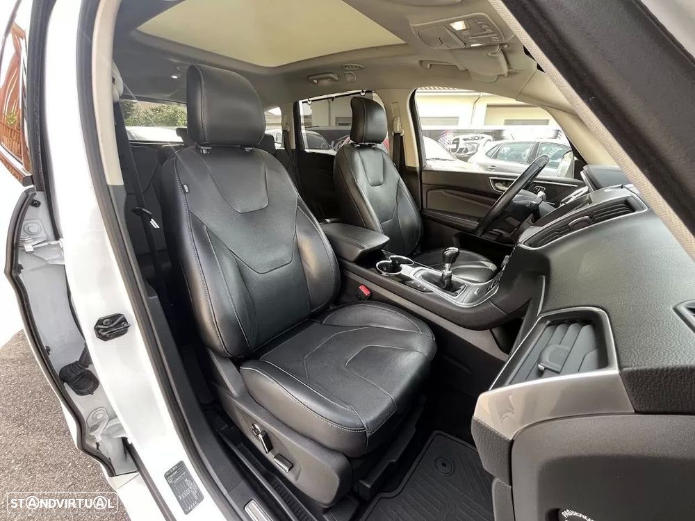 Ford S-Max 2.0 TDCi Titanium - 41