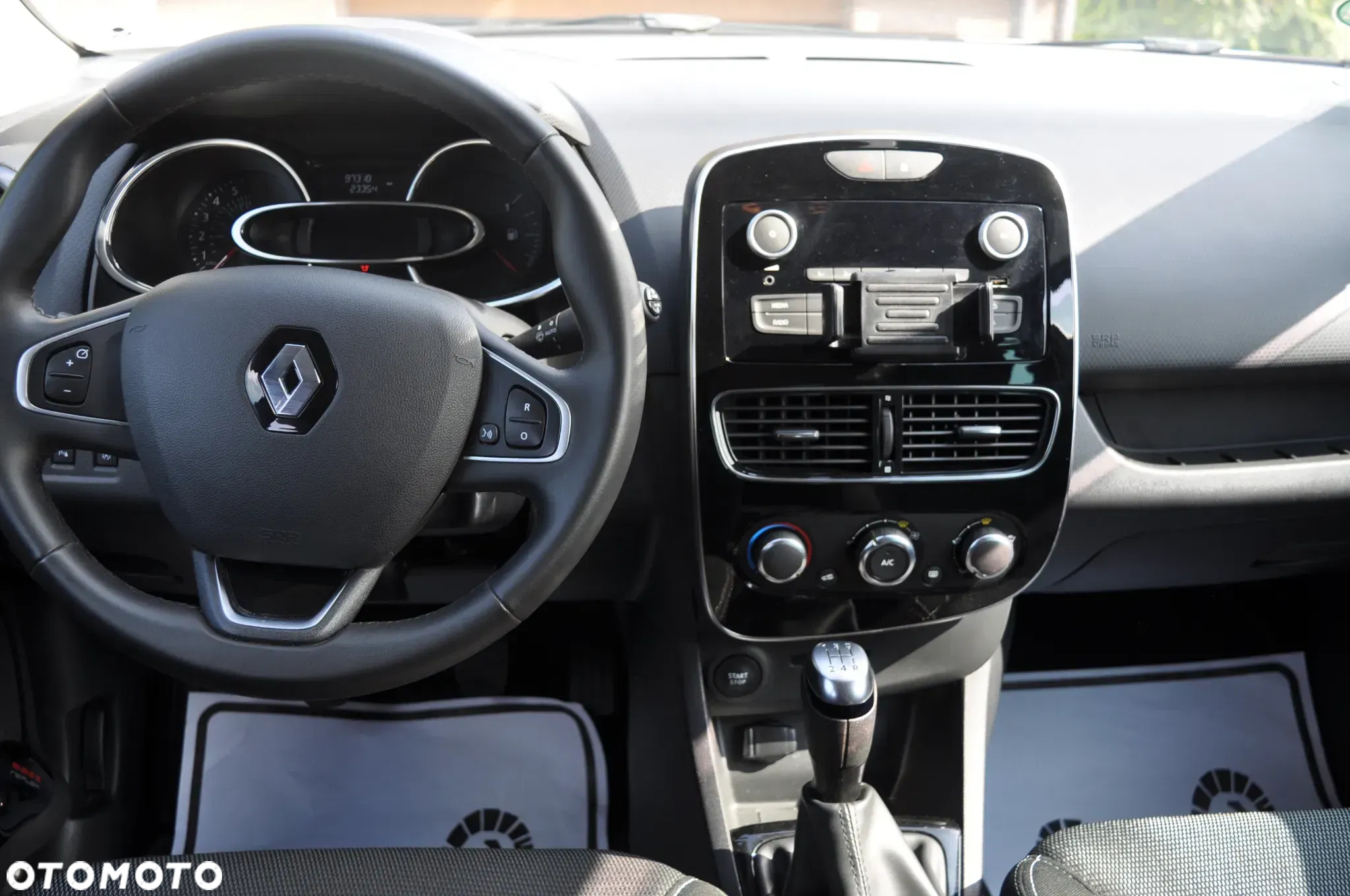 Renault Clio (Energy) TCe 75 Start & Stop LIMITED - 30