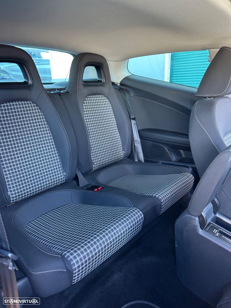 VW Scirocco 2.0 TDI Sport - 6