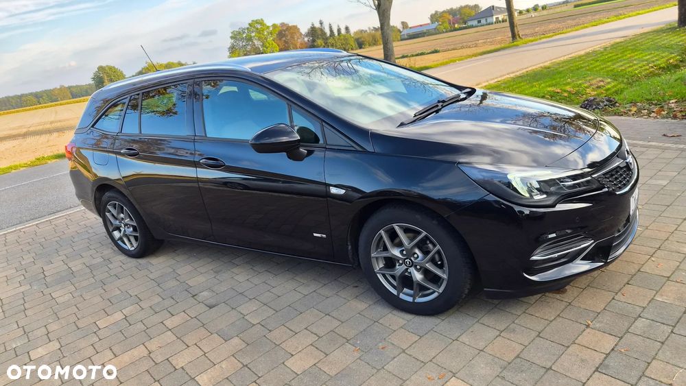 Opel Astra 2022 photo 4