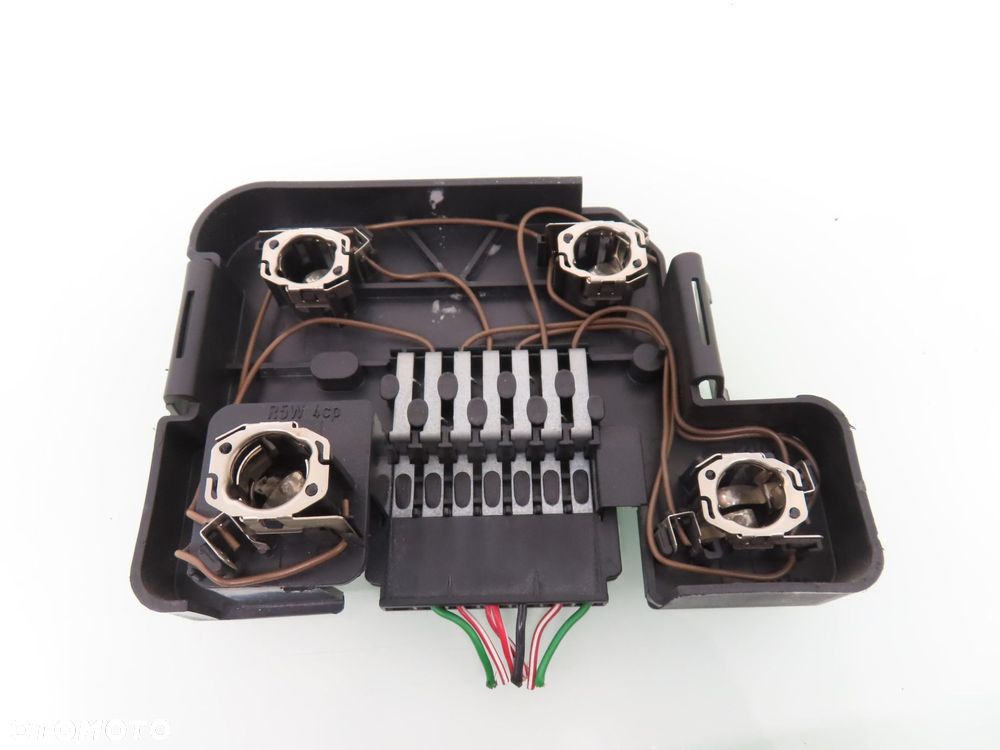 LAMPA PRAWA TYLNA SAAB 900 II 139906 - 3