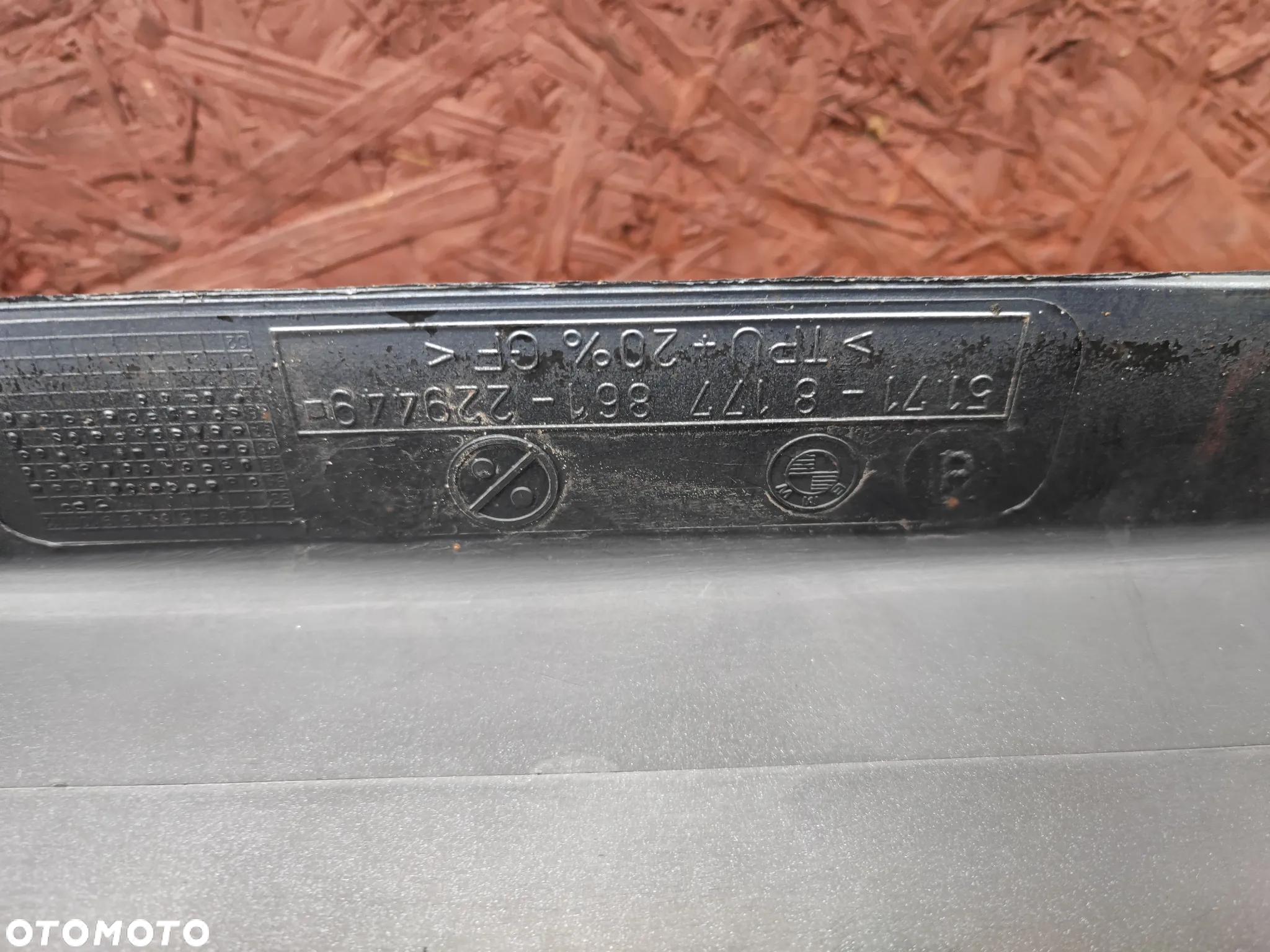 BMW E36 SEDAN / TOURING / COUPE / CABRIO ORYGINALNE NAKŁADKI NA PROGI LEWA / PRAWA POLIFT + ZAŚLEPKI DO MALOWANIA O NR. 51 71 9 067 380 / 51 71 9 067 381 / 51 71 8 190 707 / 51 71 8 190 708 OEM W BARDZO DOBRYM STANIE - 24