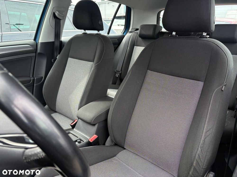 Volkswagen Golf - 13