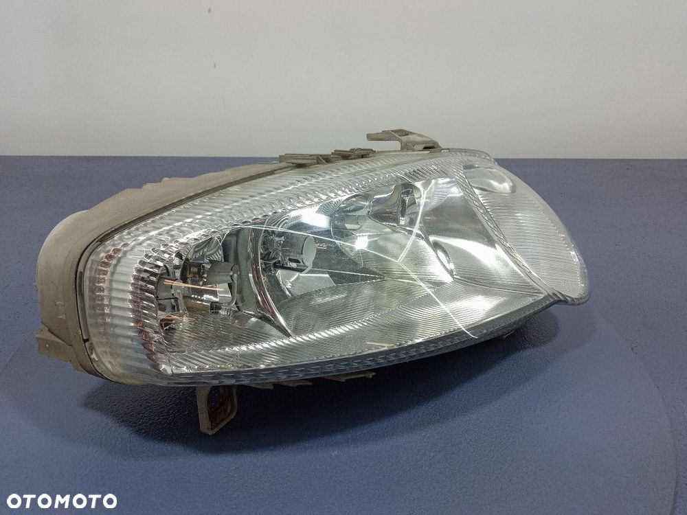 ALFA ROMEO 147 REFLEKTOR PRAWY LAMPA H1 H7 EU 465565650 - 2