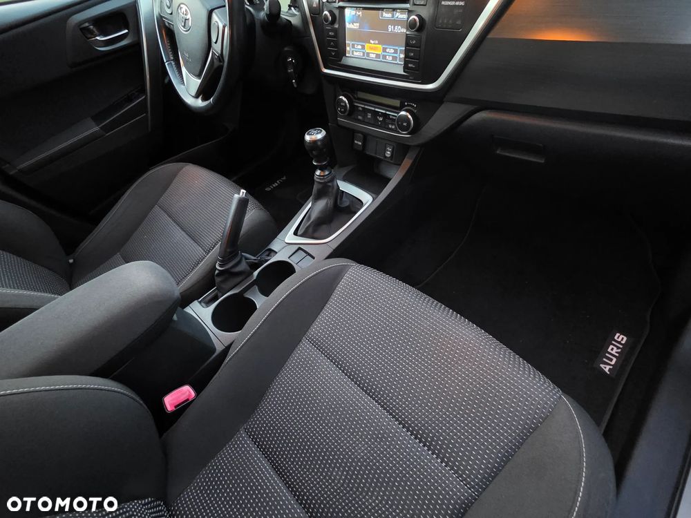 Toyota Auris 1.4 D-4D Active - 5