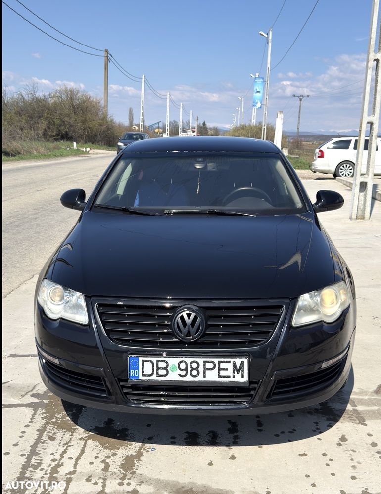 Volkswagen Passat 1.6 FSI Comfortline - 2
