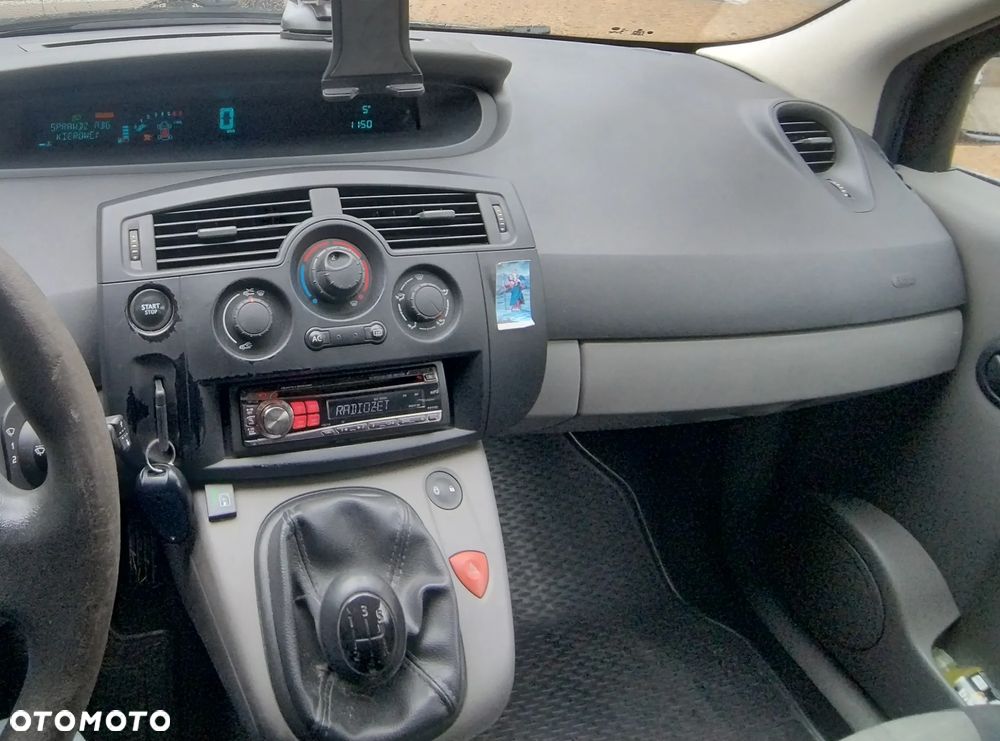 Renault Scenic 1.6 16V Confort Authentique - 11