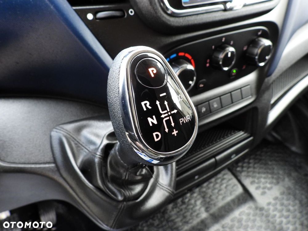 Iveco DAILY 35S14 FURGON CHŁODNIA  -10*C ZASILANIE 230V TEMPOMAT NAWIGACJA AUTOMAT HI-MATIC KLIMATYZACJA  140KM - 32