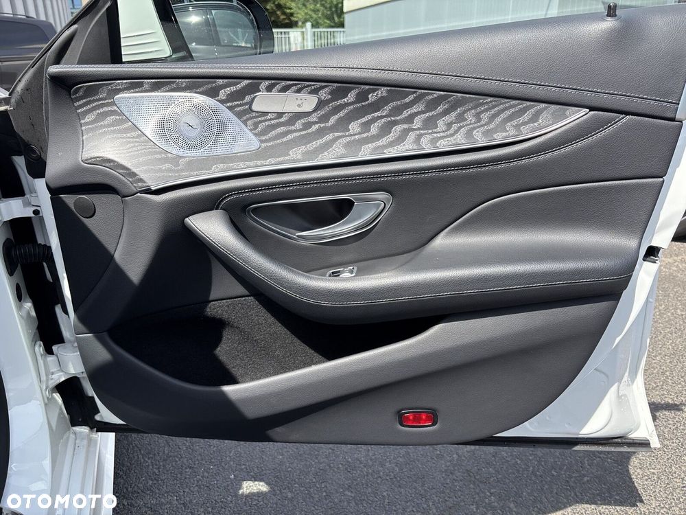 Mercedes-Benz CLS 300 d 4-Matic AMG - 20