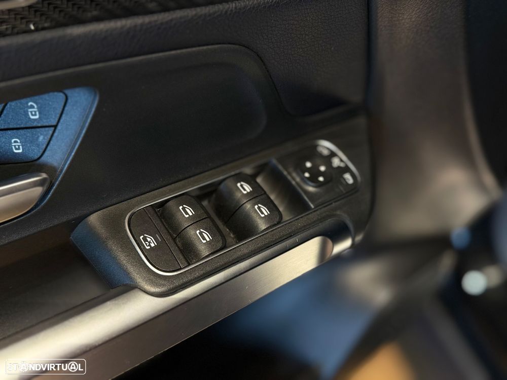 Mercedes-Benz GLB 250 4Matic AMG Line - 20