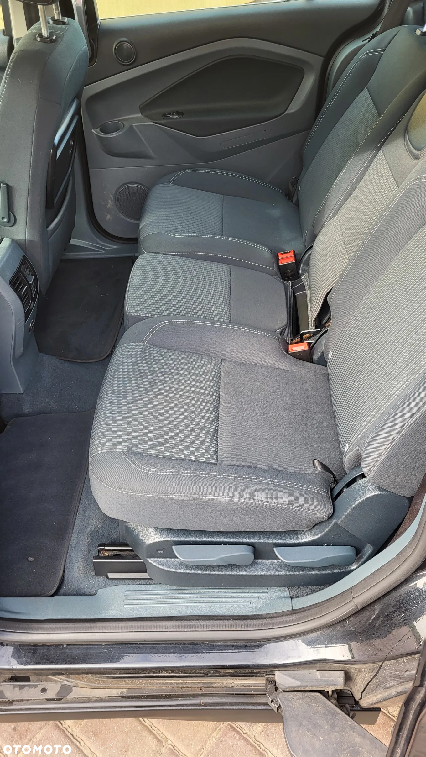 Ford Grand C-MAX 2.0 TDCi Champions Edition - 13
