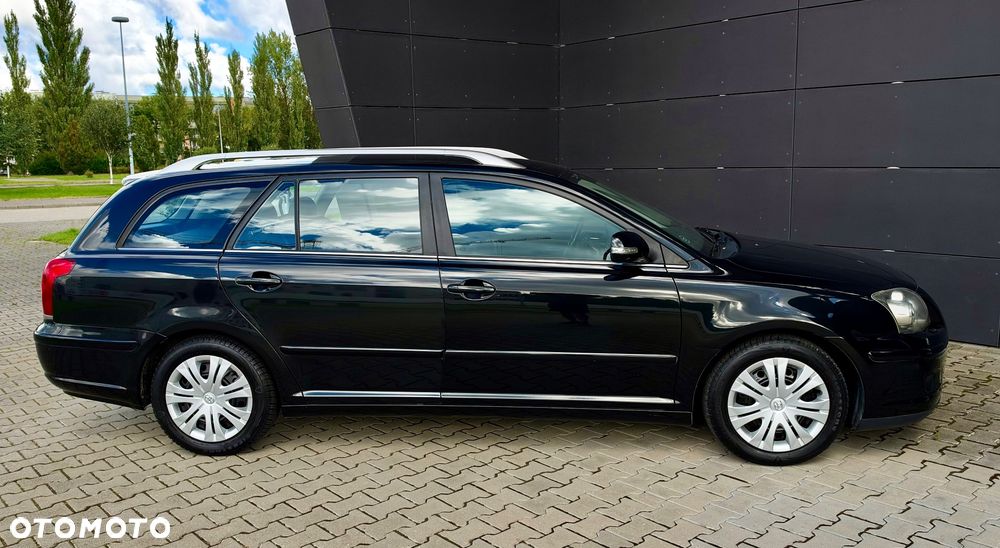 Toyota Avensis 1.8 VVT-i Sol - 12