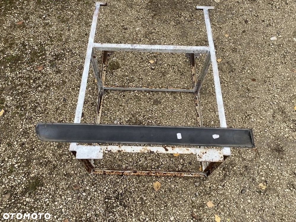 LISTWA PRAWA NA PRZEDNIE DRZWI VW T5 7H5853072B - 3