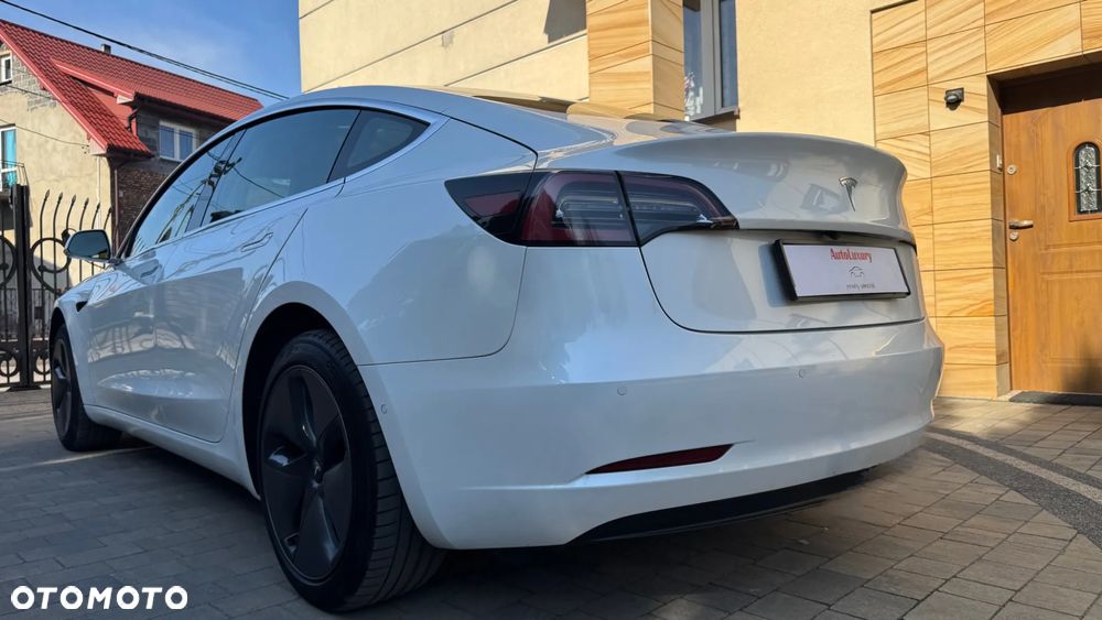Tesla Model 3 Standard Reichweite Plus Hinterradantrieb - 7