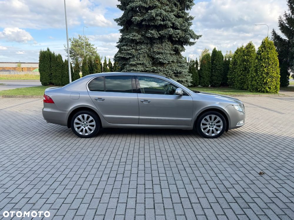 Skoda Superb 2.0 TSI Platinum DSG - 6