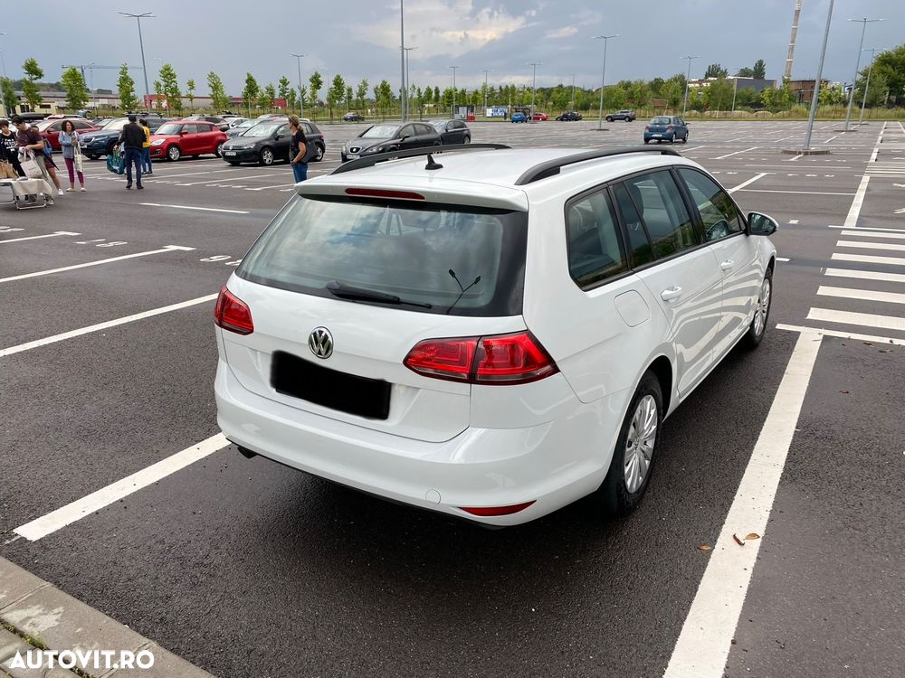 Volkswagen Golf 1.6 TDI DPF Comfortline - 3