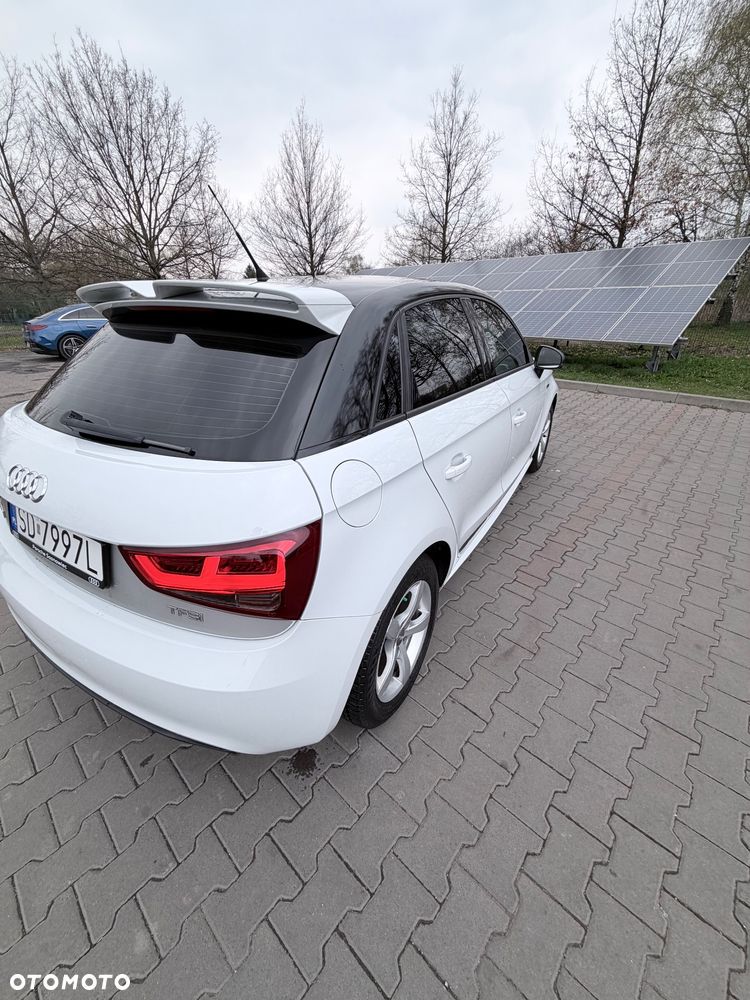 Audi A1 Sportback 1.2 TFSI S line edition m S line Sportpaket - 4
