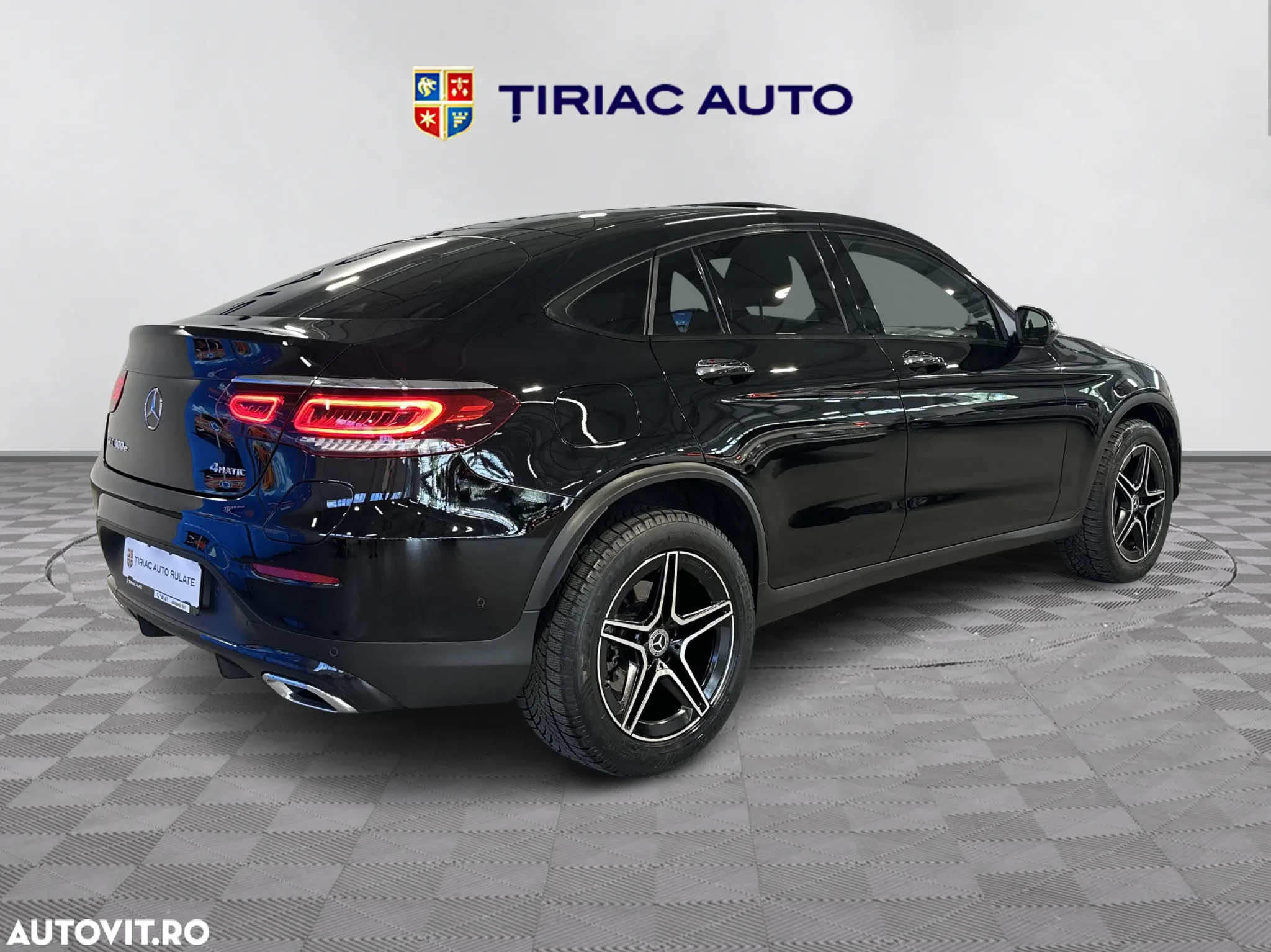 Mercedes-Benz GLC Coupe 300 e 4Matic 9G-TRONIC AMG Line - 5