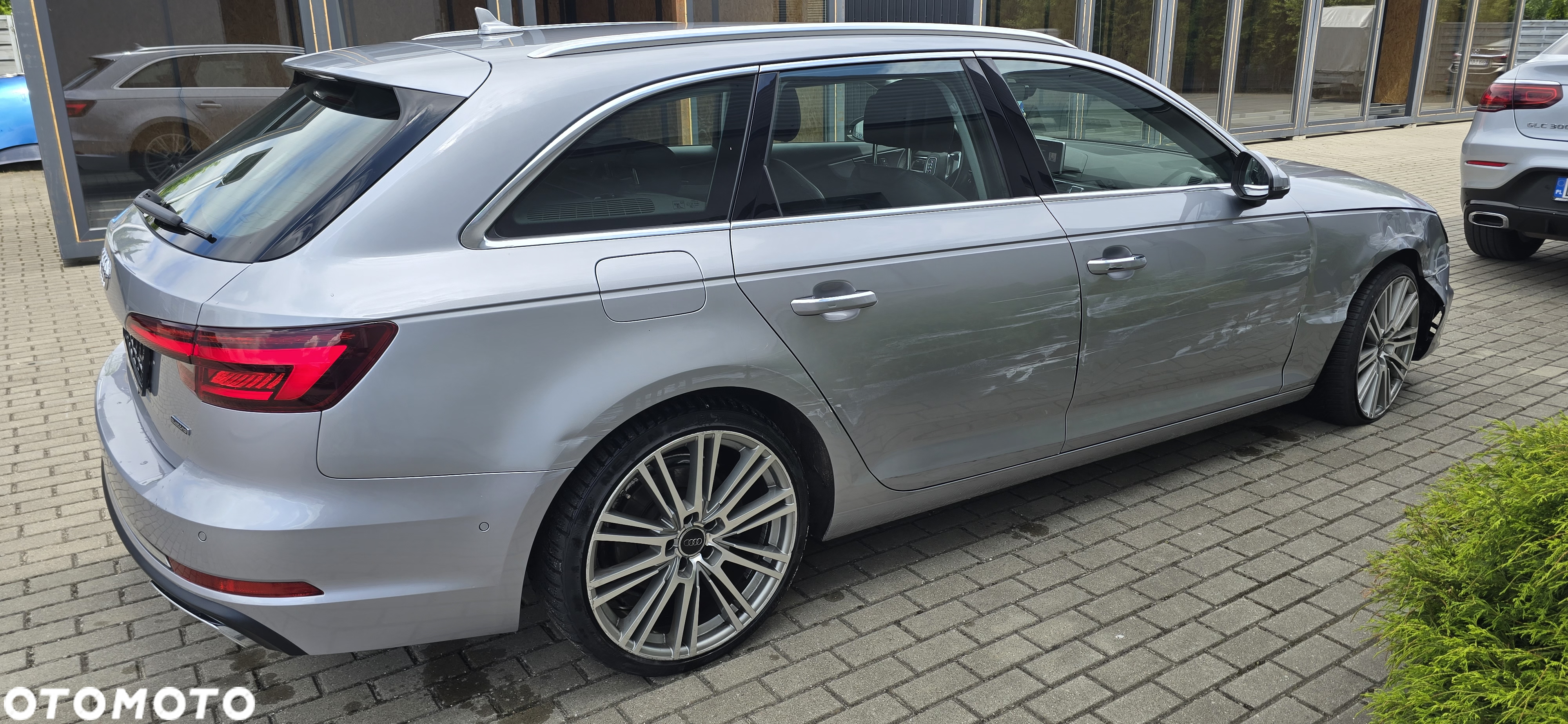 Audi A4 Avant - 10