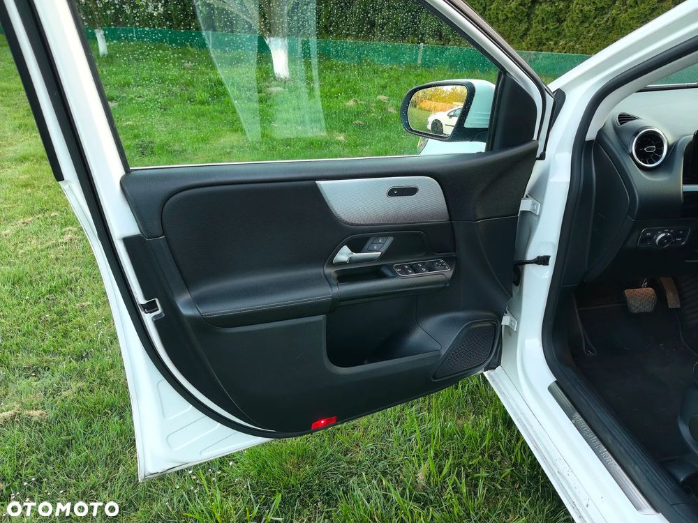 Mercedes-Benz Klasa B 180 d Style 7G-DCT - 10