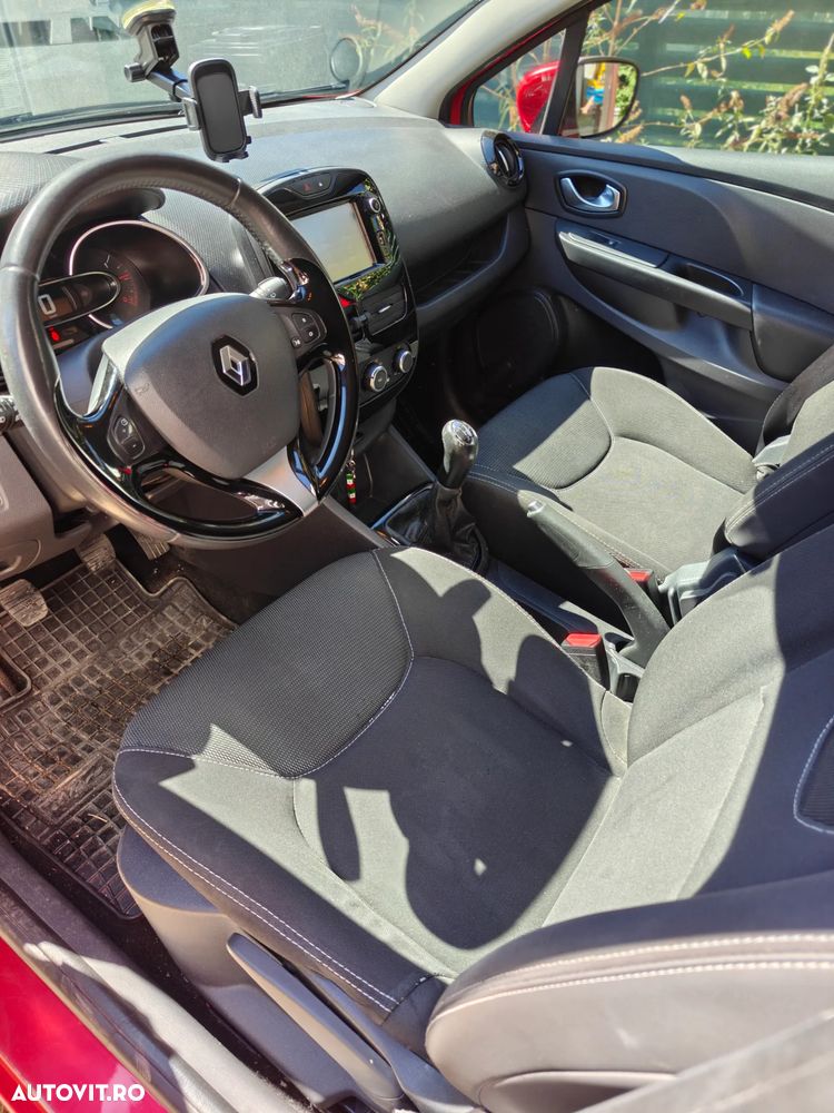 Renault Clio - 9