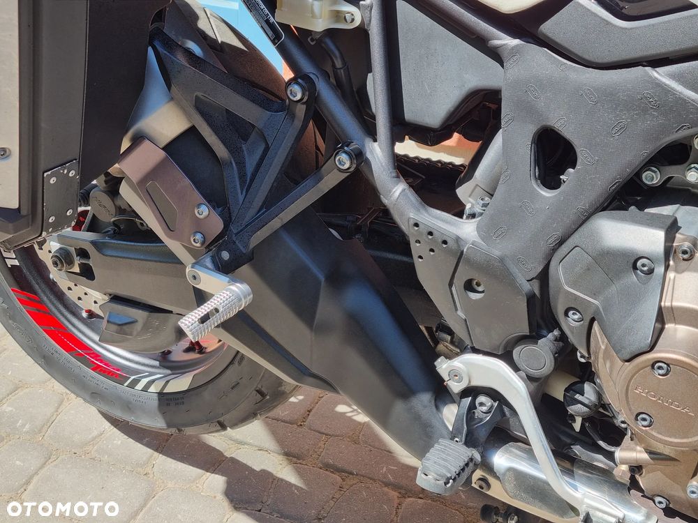 Honda CRF - 9