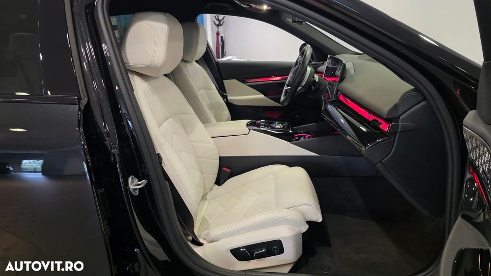 BMW 5 Series 2025 — imagine 12