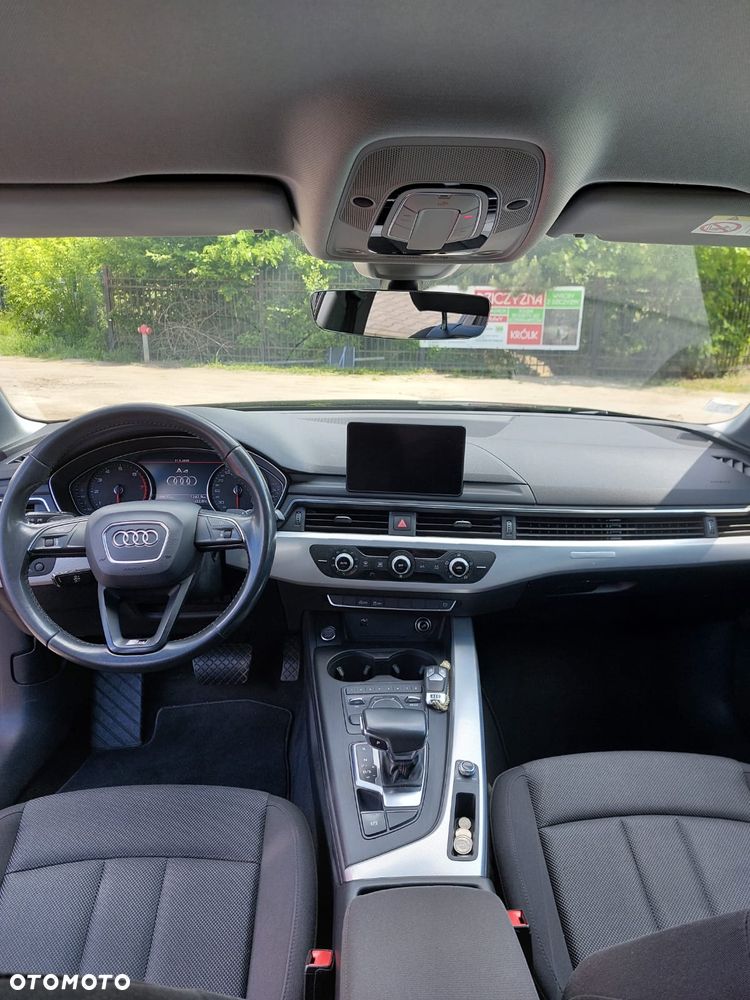 Audi A4 Avant 40 TFSI S tronic - 16