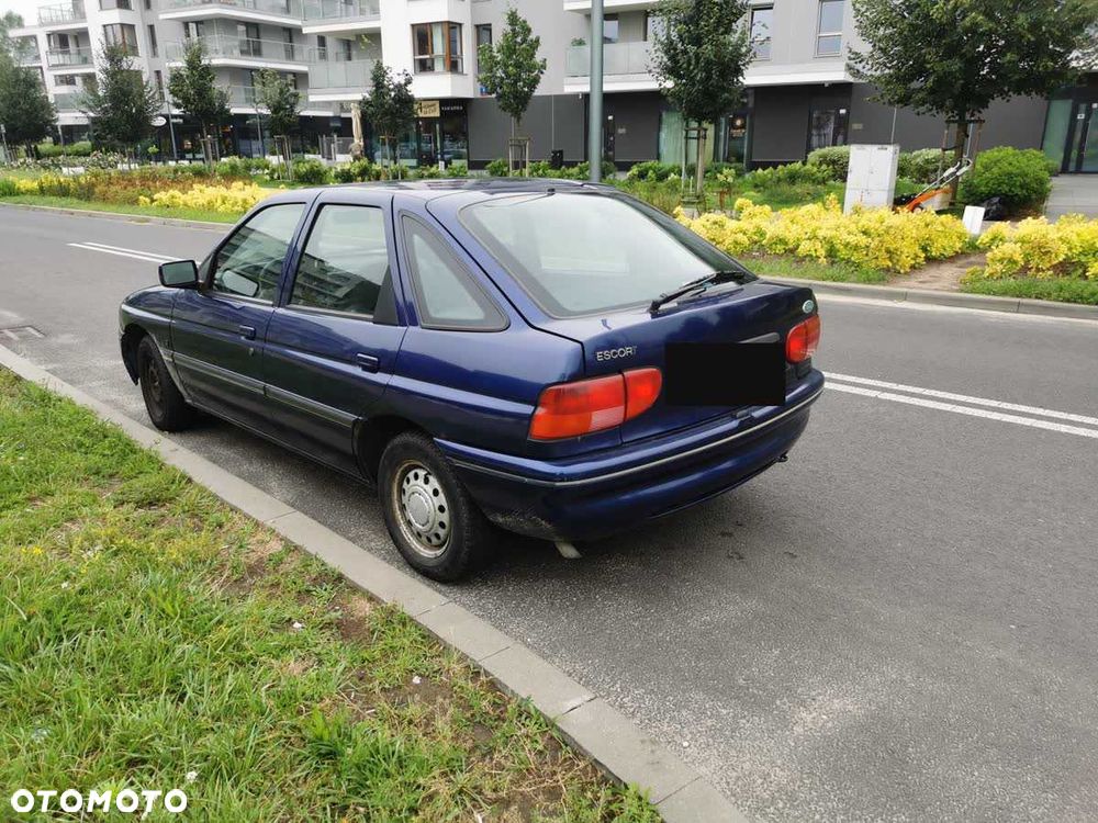 Ford Escort - 3