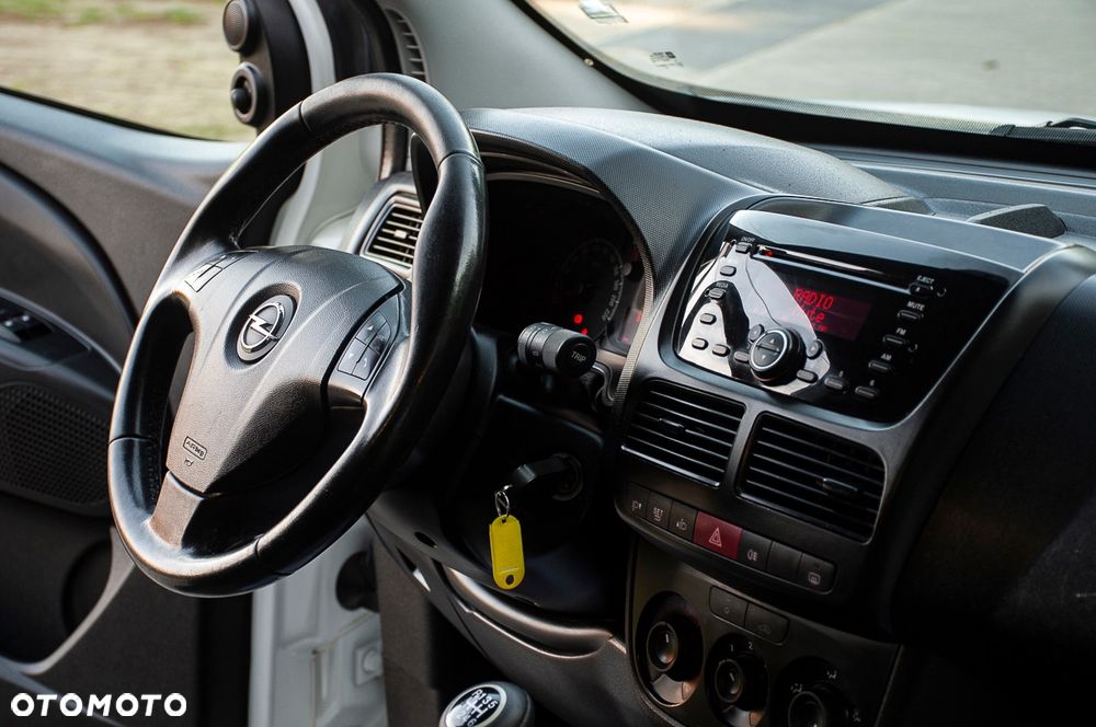 Opel Combo - 23