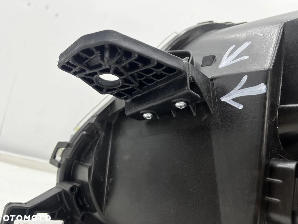 Lampa reflektor Toyota ProAce Expert Jumpy Scudo Ulysse Vivaro C Life 23r.- LIFT EU prawa przednia E - 13