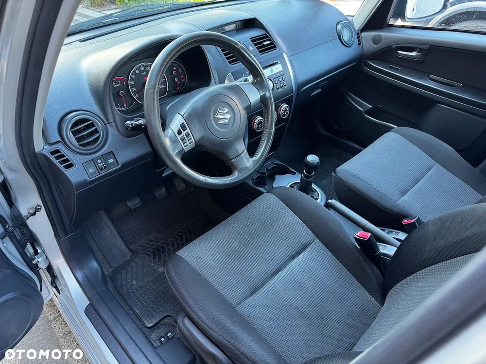 Suzuki SX4 1.6 GS/Premium - 17