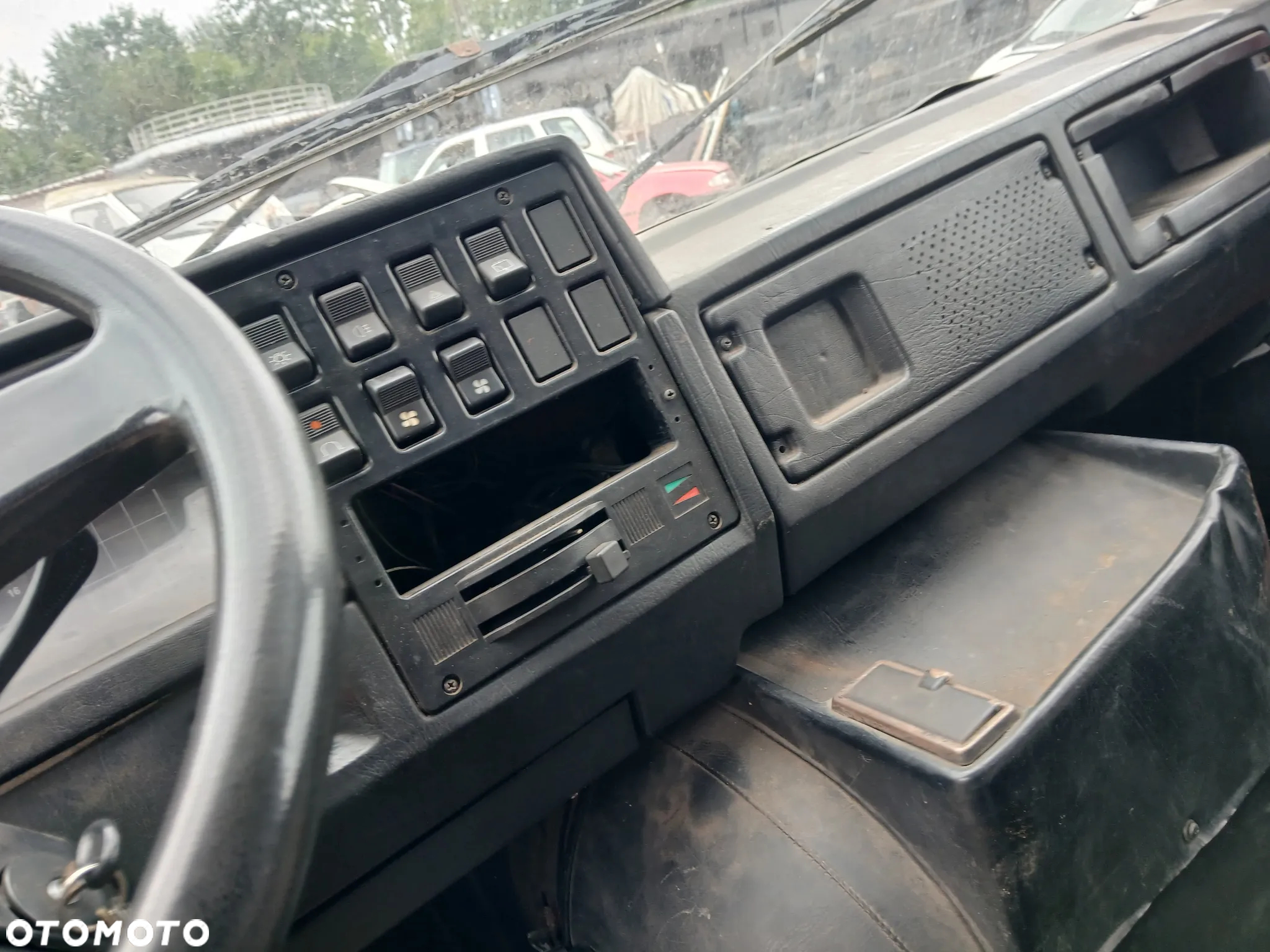 daewoo FS lublin fotel fotele kanapa deska kokpit podsufitka boczek boczki klamka podłokietnik licznik - 4