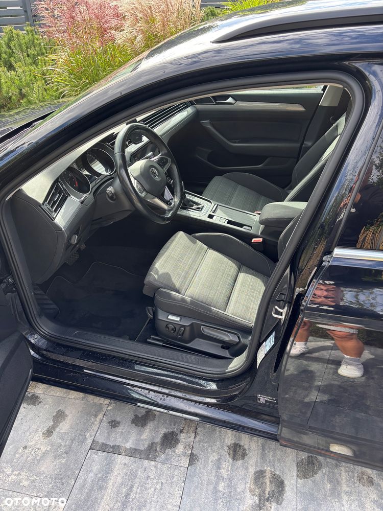 Volkswagen Passat 2.0 TSI Business DSG - 12