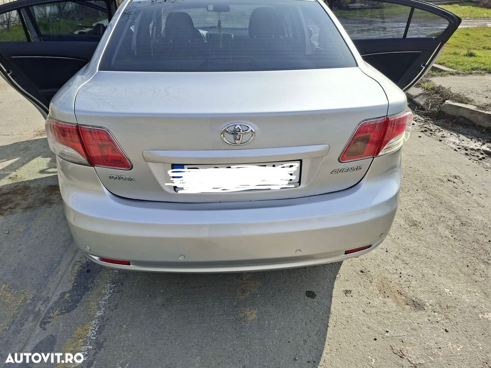 Toyota Avensis - 3