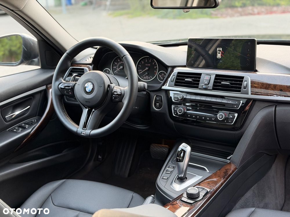 BMW Seria 3 320i xDrive M Sport - 15