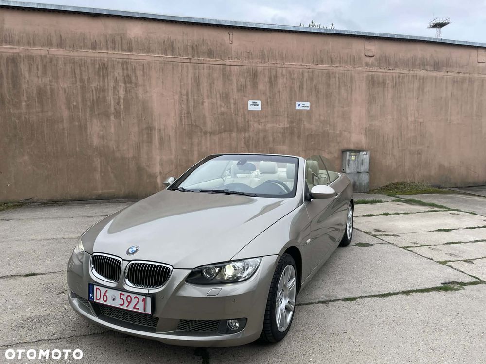 BMW Seria 3 335i - 12