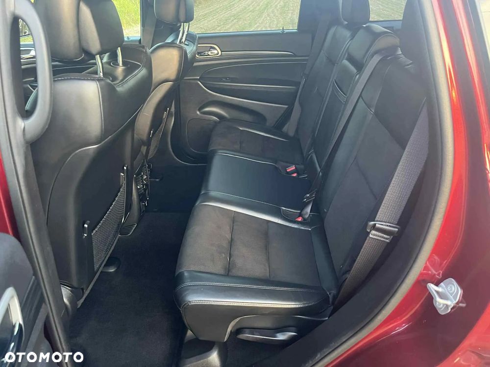 Jeep Grand Cherokee - 12