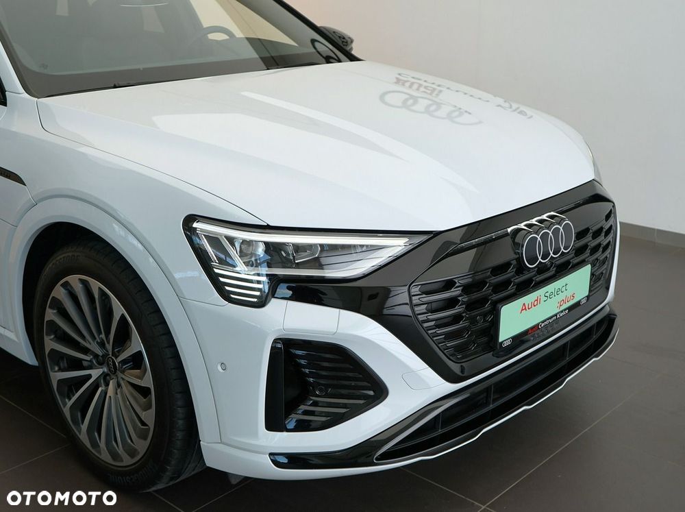 Audi Q8 - 10