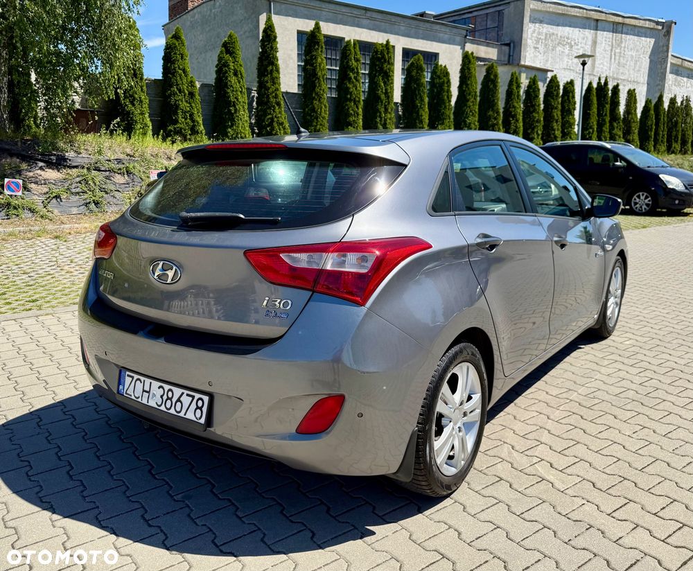 Hyundai i30 blue 1.6 CRDi Style - 2