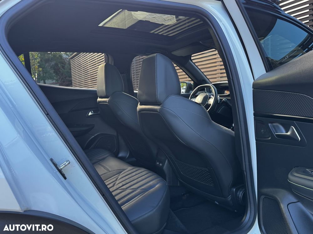 Peugeot 2008 BlueHDi 130 EAT8 GT - 20