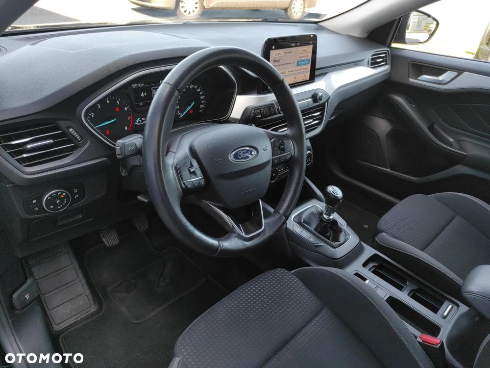 Ford Focus 1.0 EcoBoost Trend - 9