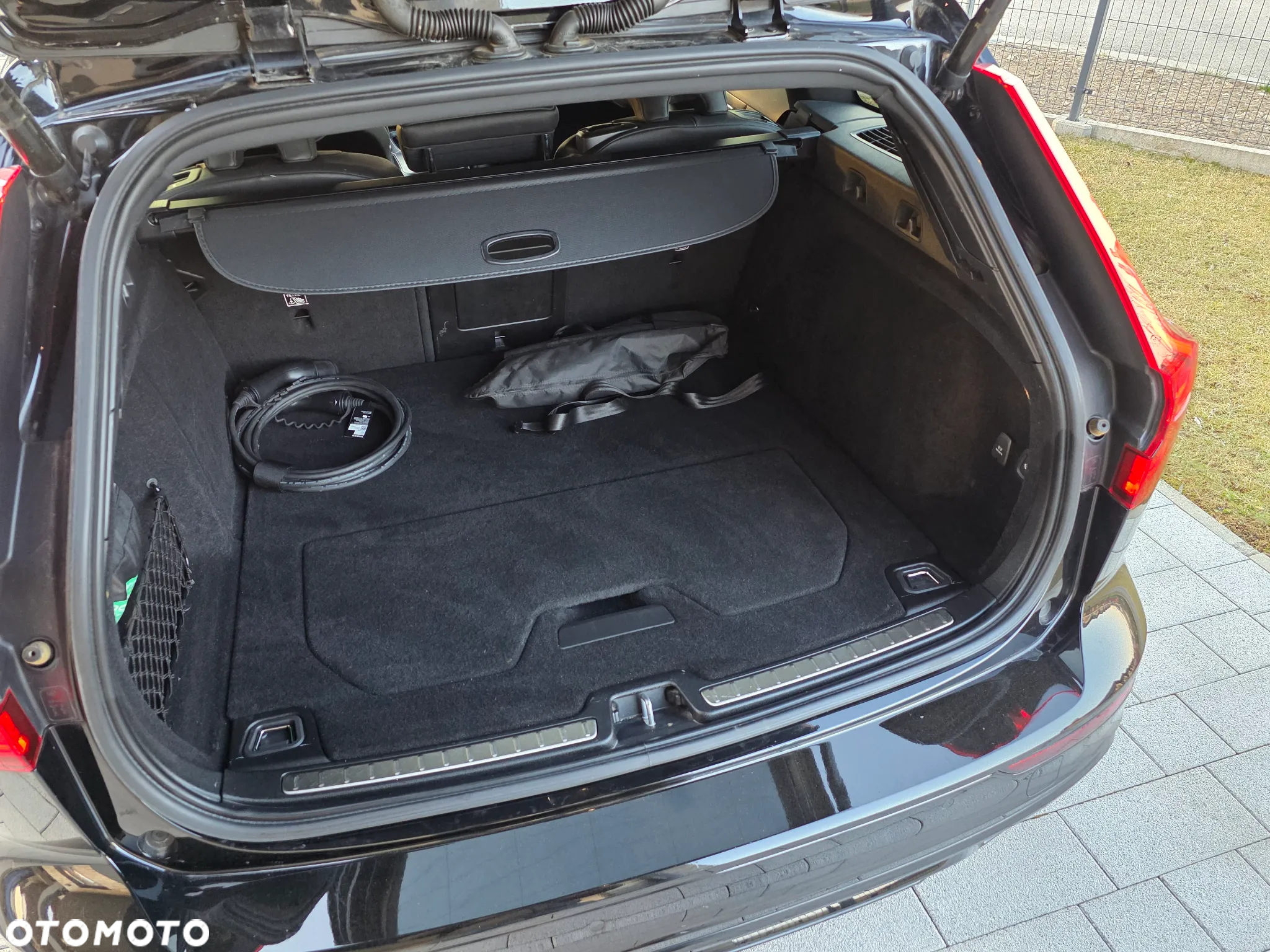 Volvo V60 T6 AWD Recharge Geartronic RDesign - 13