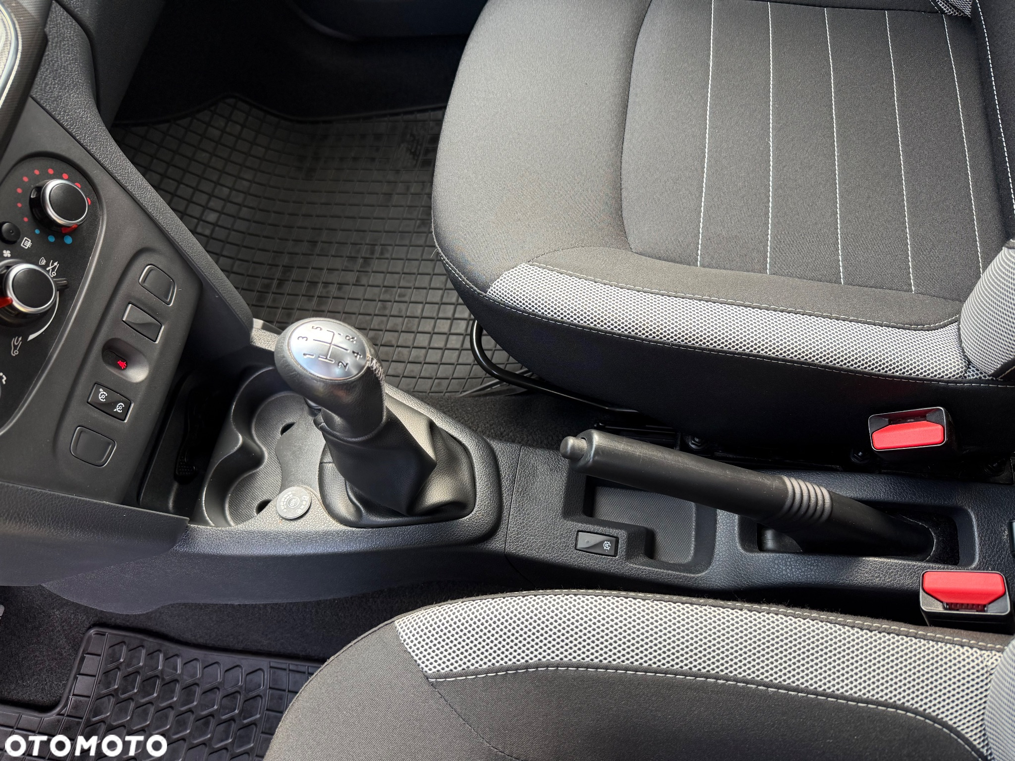Dacia Sandero Stepway 0.9 TCe Laureate - 25