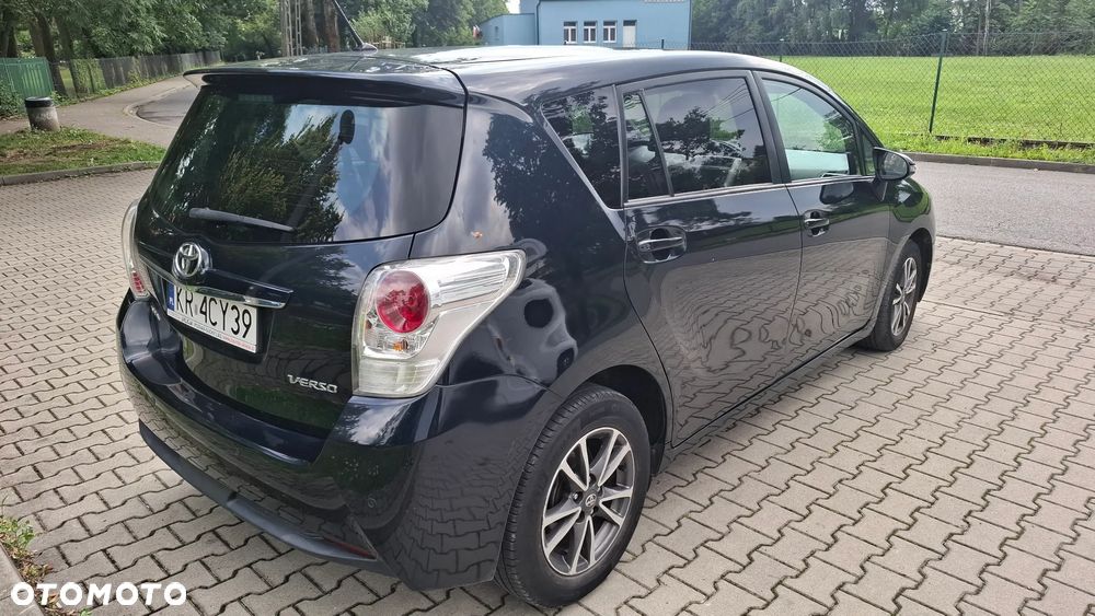 Toyota Verso 1.6 Premium - 3