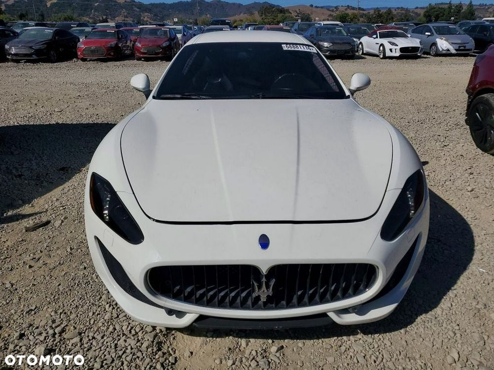 Maserati Granturismo 2013 photo 5