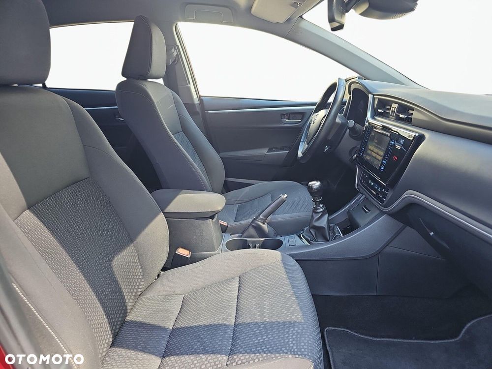 Toyota Corolla - 13